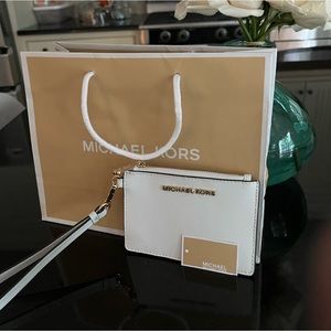 Michael Kors NWT Jet Set Wristlet/Cardholder